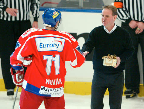 Matchens lirare Michal Mikeska, Tjeckien