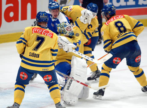 Daniel Henriksson, målvakt, Sverige