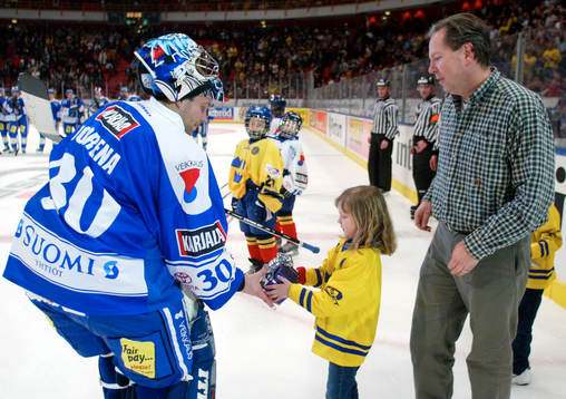 Matchens lirare Fredrik Norrena, Finland