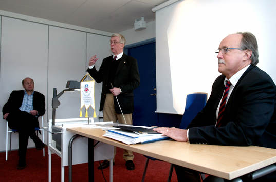 Presskonferens med fr.v. Kjell Jakobsson, operativ chef,
