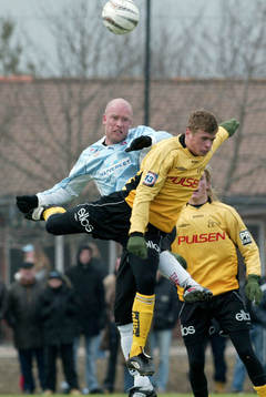 Daniel Majstorovic nickduellerar med Samuel Holmén