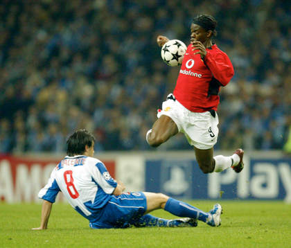 Louis Saha, Manchester och Nuno Valente, Porto