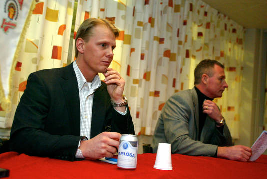 Niklas Wikegård och Jan Carlsson på presskonferensen