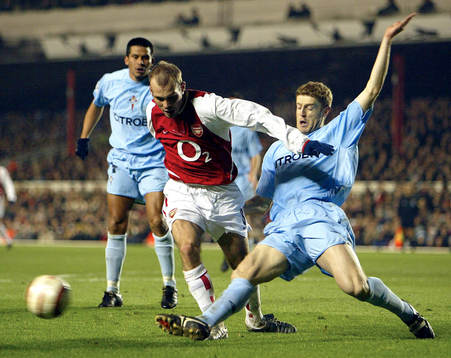 Fredrik Ljungberg, Arsenal och Celta Vigo's Fernandez Sergio