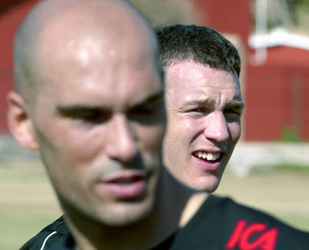 Patrik Andersson bakom Daniel Majstorovic