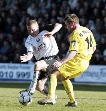 Stephen McPhail, Leeds och Mark Pembridge, Fulham