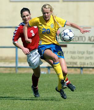 Katrine S Pedersen, Danmark och Josefine Öqvist, Sverige