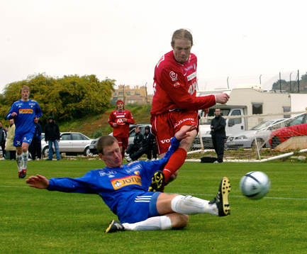 Andreas Augustsson, Sandefjord glidtacklar Kaspars Gorkss,