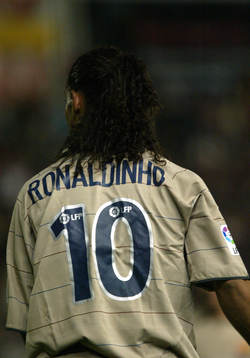 Ronaldinho,  ryggtavla, 10