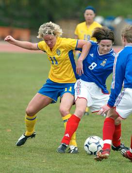 Victoria Svensson, Sveige ochSonia Bompastor, Frankrike