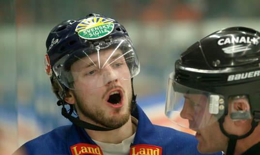 Niklas Persson, Leksand, fick matchstraff