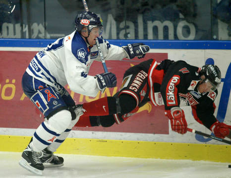 Fredrik Svensson, Leksand, bjuder Jan Hammar, Malmö,  på