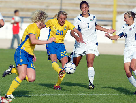 Josefine Öqvist, Sverige
