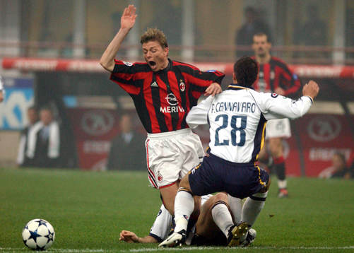 Jon Dahl Tomasson, Milan och PAOLO CANNAVARO