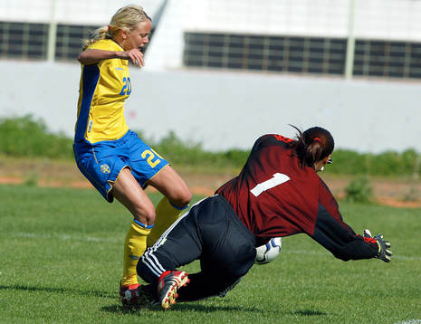 Josefine Öqvist, Sverige