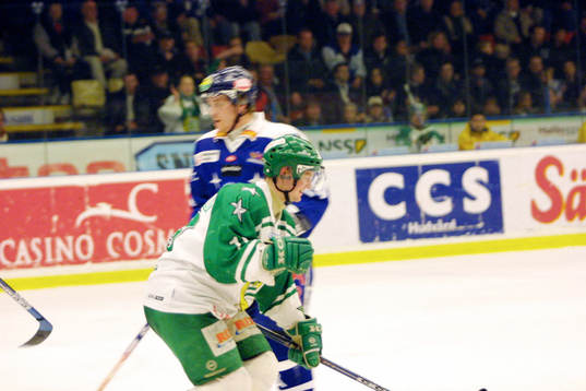 Hammarbys Maurius Trygg har gjort 3-0. Jubel!