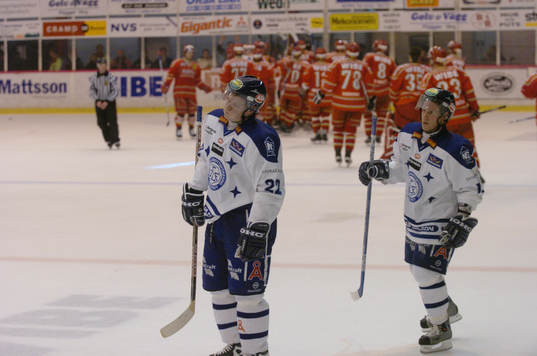 Mora jublar och Leksand med Jari Kauppila i spetsen deppar