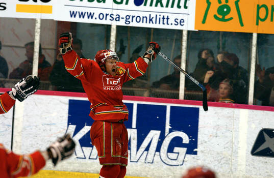 Marcus Eriksson, Mora snurrade upp Leksand och kvitterade