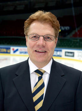 Claes-Göran " Myggan" Wallin, team manager