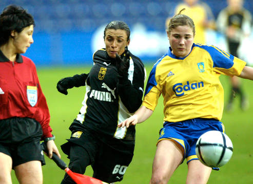 Fotboll, dam, UEFA Women´s Cup, Semifinal, Bröndby -