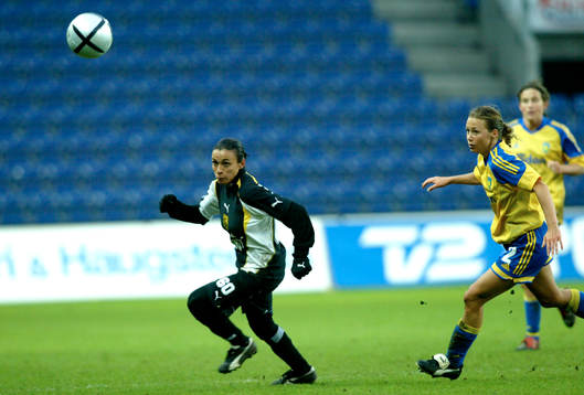 Fotboll, dam, UEFA Women´s Cup, Semifinal, Bröndby -