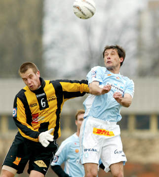 Toumans Uusimäki, Häcken och Igor Sypniewski, Malmö