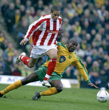 Darel Russell, Stoke och Damien Francis, Norwich