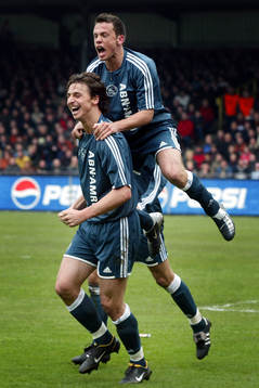 Zlatan Ibrahimovic och Johnny Heitinga, Ajax jublar