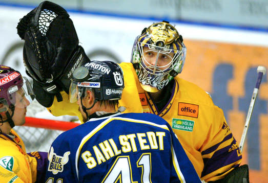 Sinuhe Wallineheimo, målvakt, Färjestad, och Kalle