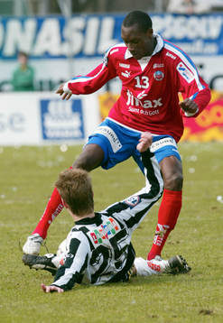 Atiba Hutchinson, HIF och Johan Andersson, Landskrona