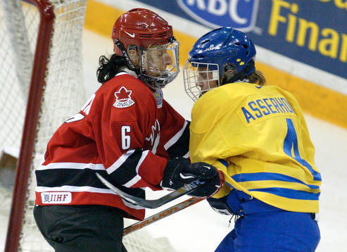 Jenni Asserholt, Sverige och Therese Brisson, Kanada
