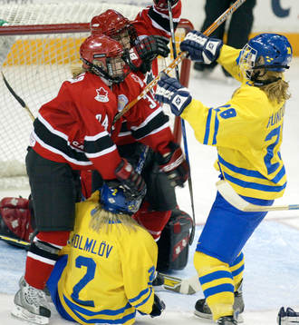 Danijela Rundqvist och Elin Holmlöv, Sverige (Bråk,