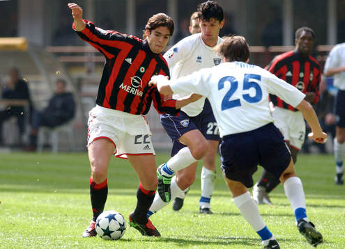 Kaka, Milan och CRIBARI och LUCCHINI, empoli