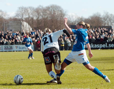 Laura Kalmari, Umeå fälls av Karin Palm, Stattena.
