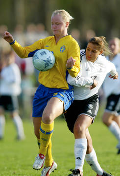 Nilla Fischer, Sverige och Silvia Lone, Tyskland