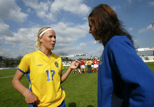 Anna Sjöström och Malin Moström, Sverige