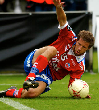 Mattias Lindström, Helsingborg räddar bollen från inkast