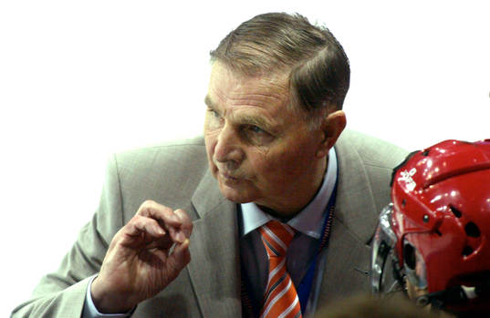 Viktor Tichonov, Förbundskapten Ryssland