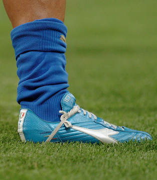 Fotboll, Roberto Baggio, Italien. Sko, fotbollsko,