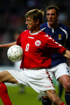 Jon Dahl Thomasson, Danmark och Malcolm Mackay, Skottland