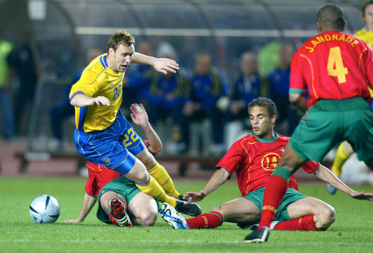 Niklas Skoog, Sverige och Petit, Portugal