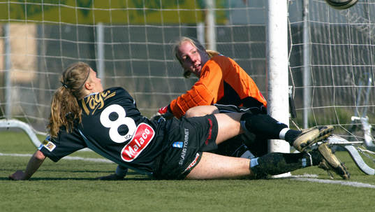 Camilla Halonen, målvakt, Hammarby och Frida Nordin, Malmö