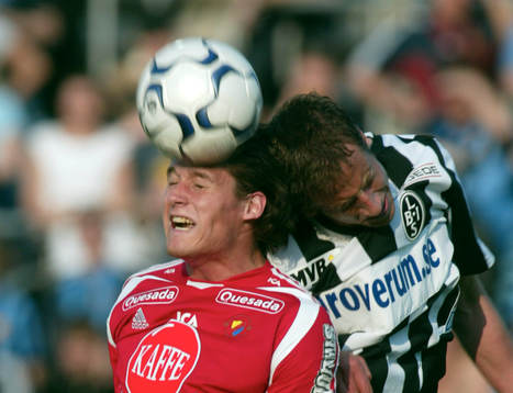 Per Cederkvist och Jonas Ohlsson nickduellerar
