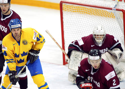 Jonas Höglund, Sverige