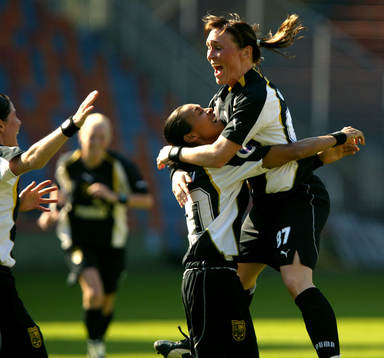 Frida Östberg och Marta Da Silva, Umeå (jubel)