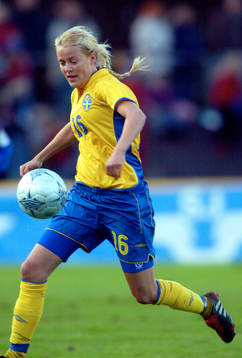 Josefine Öqvist, Sverige