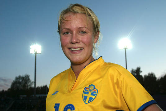 Josefine Öqvist, Sverige