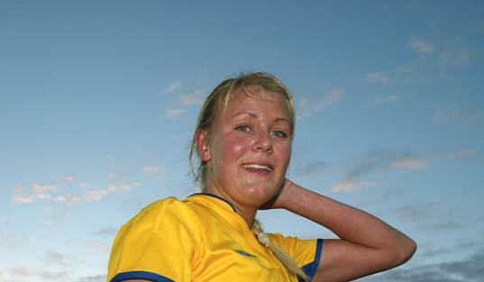 Josefine Öqvist, Sverige