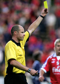 Martin Hansson, domare (Varning, Gult Kort)