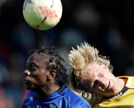 Yaw Preko, Halmstad i nickduell med Johan Sjöberg, Elfsborg